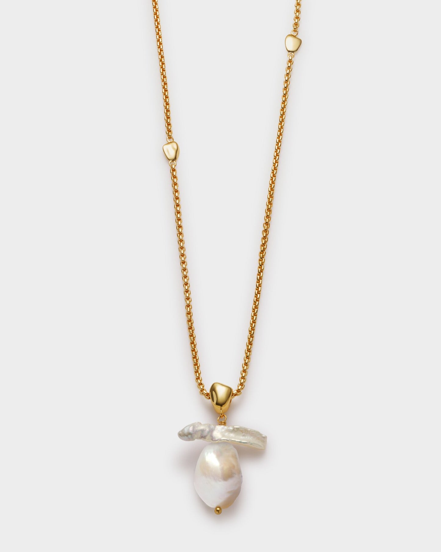 KL Sol Pearl Necklace