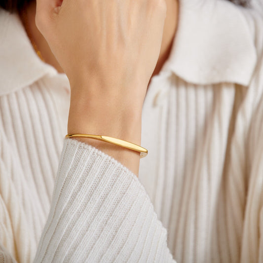 KL Gold Signet Bangle - Small